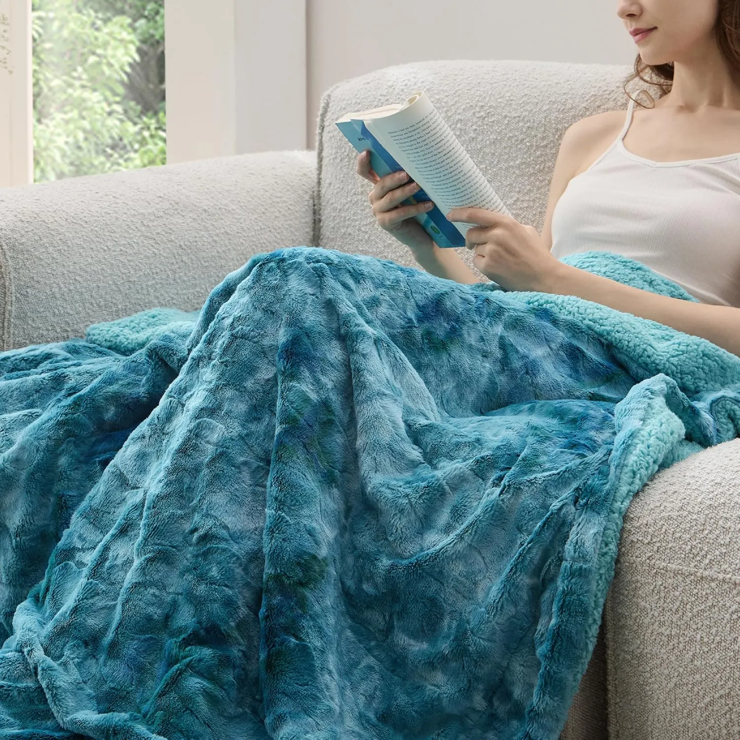 Bedsure Sherpa Fluffy Blanket Twin Size - Fleece Soft and Cozy Throw for Women, Plush & Fuzzy Faux Fur Blanket for Couch, Sofa and Bed, Tie Dye Design, Teal, 60x80 Inches