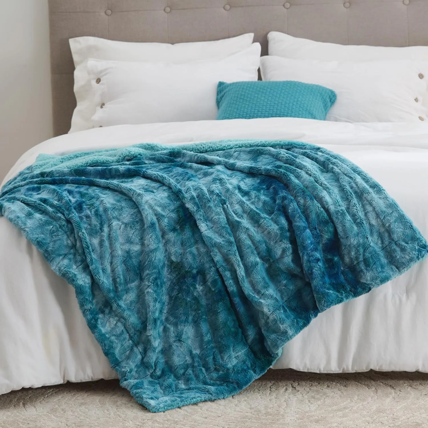Bedsure Sherpa Fluffy Blanket Twin Size - Fleece Soft and Cozy Throw for Women, Plush & Fuzzy Faux Fur Blanket for Couch, Sofa and Bed, Tie Dye Design, Teal, 60x80 Inches